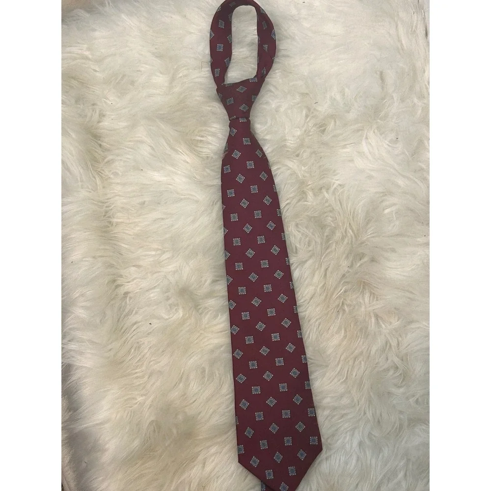 Mario Valentino Mens Burgundy Geometric Square Print 100% Italian Silk Necktie